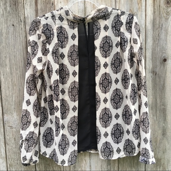 Forever 21 Sheer Lined Long Sleeve Chiffon Blouse Medium - Picture 7 of 8